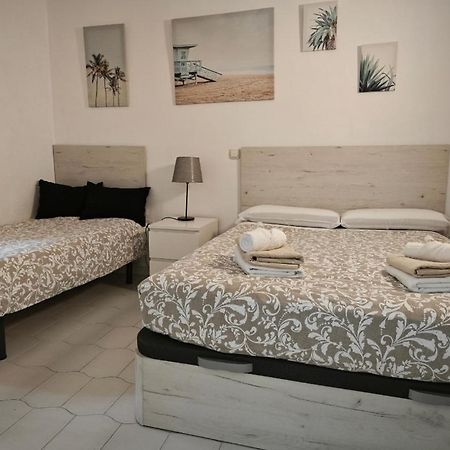 Benalbeach Casa Kito Dreams 1ª Linea Playa Benalmadena Exterior photo